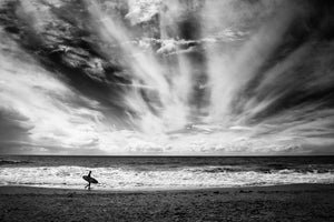 aluminium-print-the-loneliness-of-a-surfer