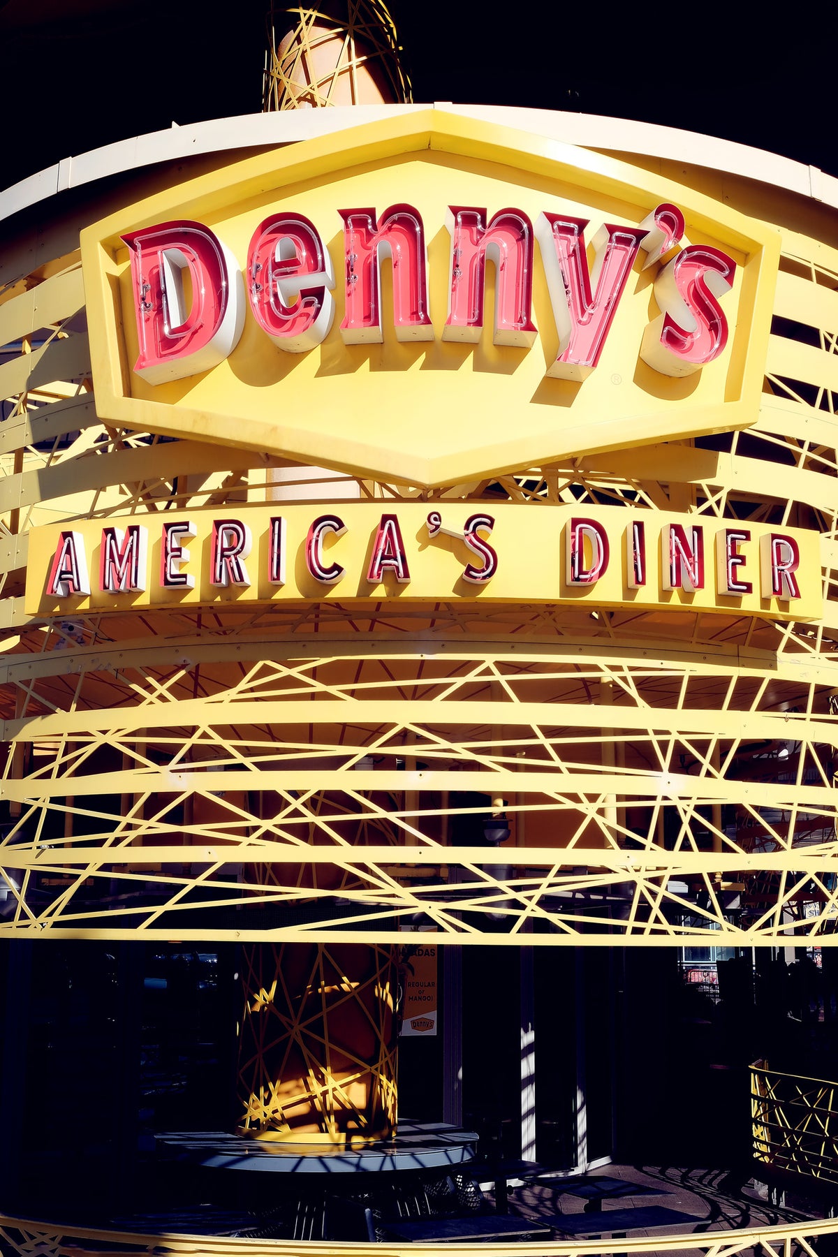framedcanvas-print-las-vegas-dennys