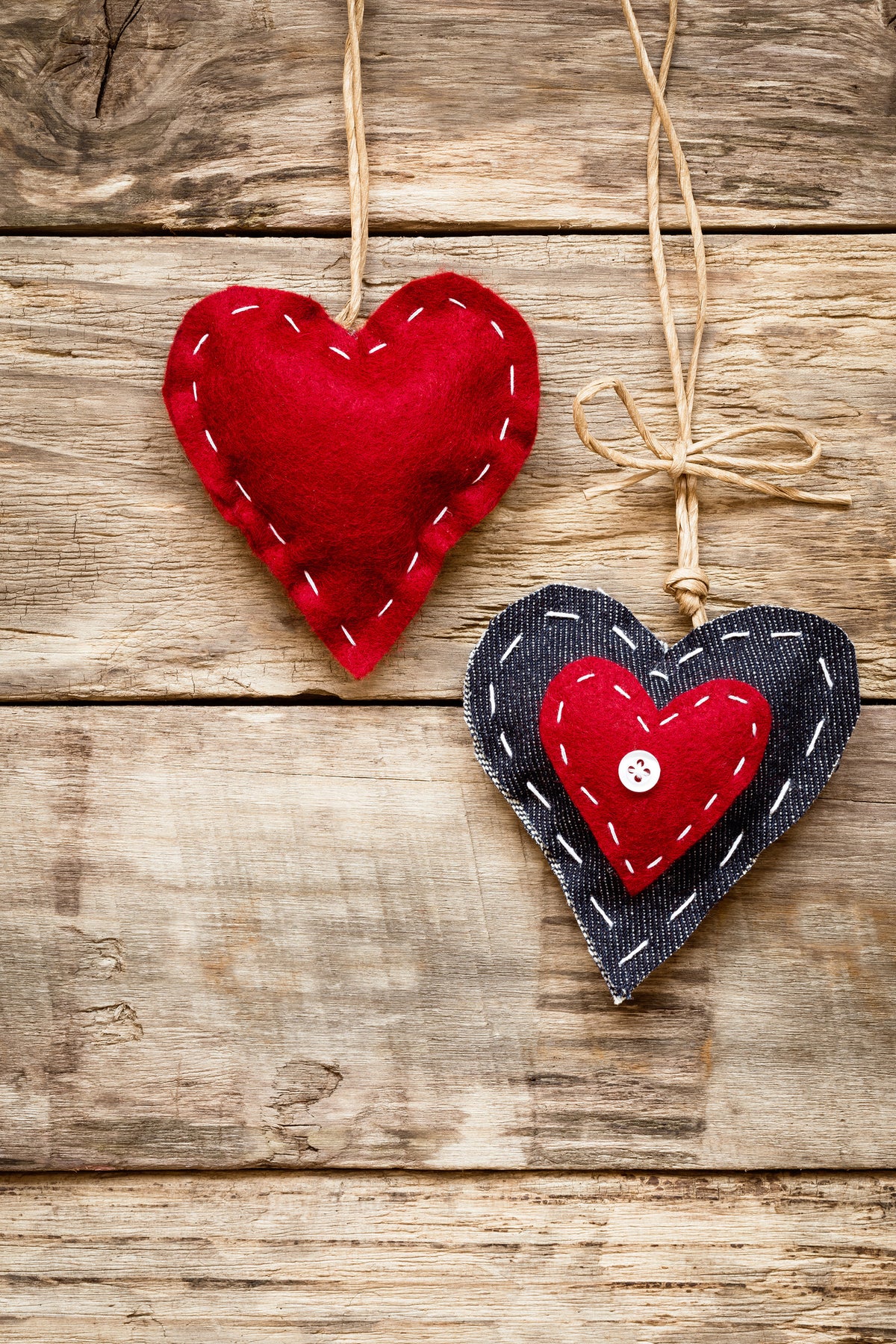 framedcanvas-print-heart-romance