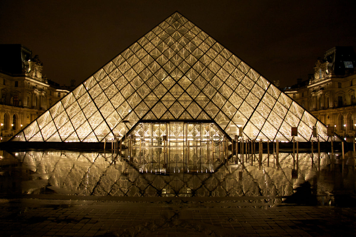 framedcanvas-print-at-night-at-the-louvre