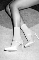framedcanvas-print-legs-bampw