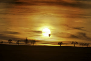 3-piece-aluminium-print-sunset-with-hot-air-balloon