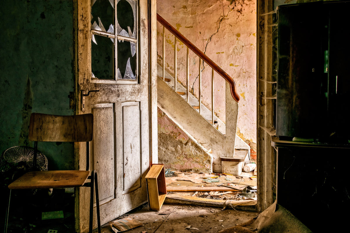 acrylic-print-crumbled-stairs