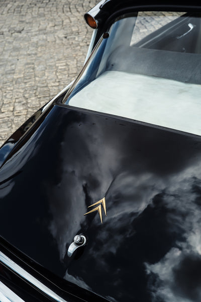 poster-print-vintage-sleek-black-car