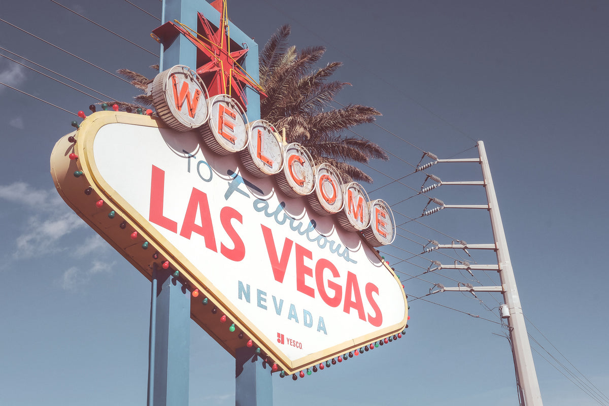 framedcanvas-print-las-vegas-sign-color