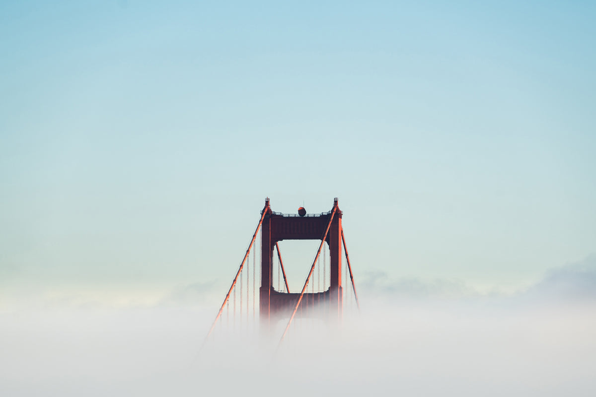 acrylic-print-golden-gate-in-the-fog