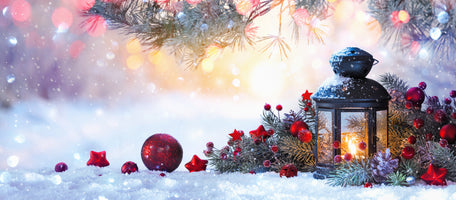 poster-print-christmas-lantern-on-snow