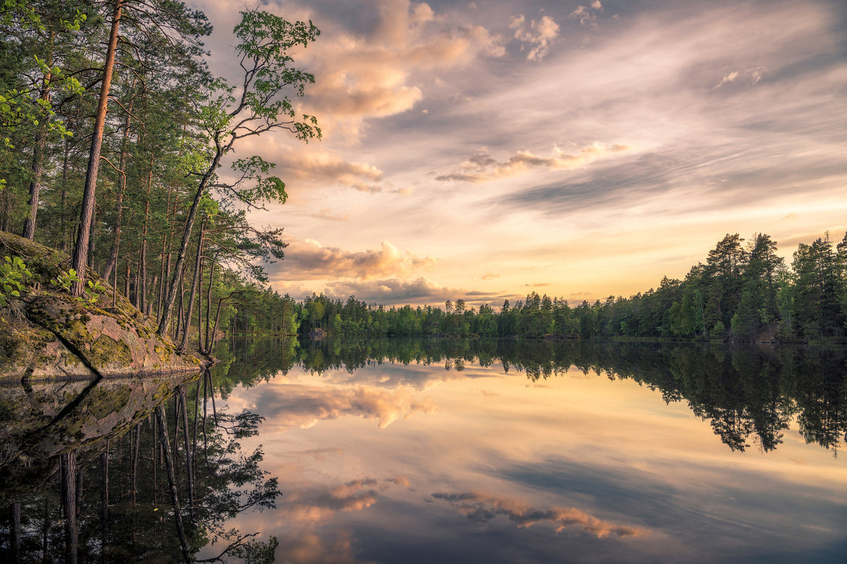canvas-print-lake-tarmsjapn-sweden-x