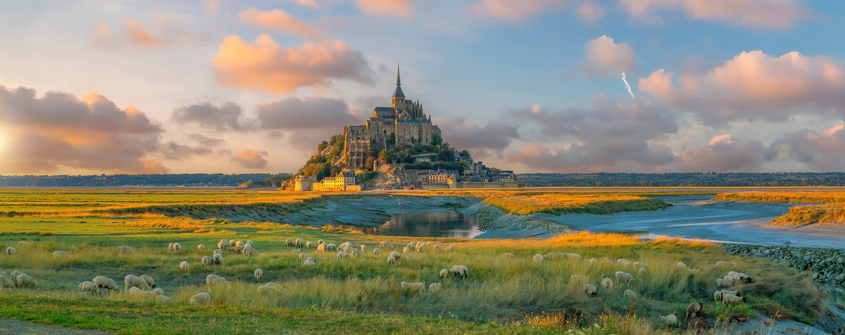 panoramic-poster-print-le-mont-saint-michel-in-der-normandie