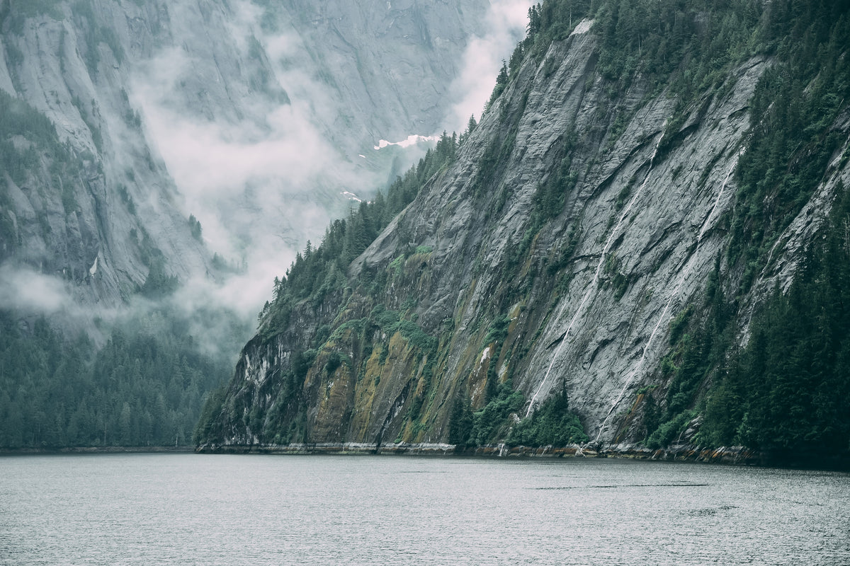 framedcanvas-print-mysterious-mood-in-the-mountains