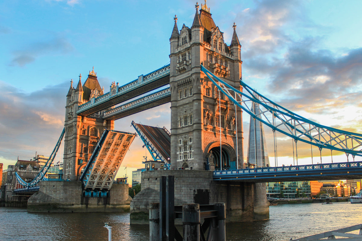 framedposter-print-tower-bridge-at-dusk
