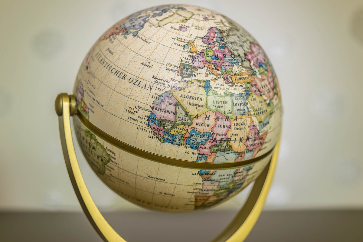 aluminium-print-the-globe