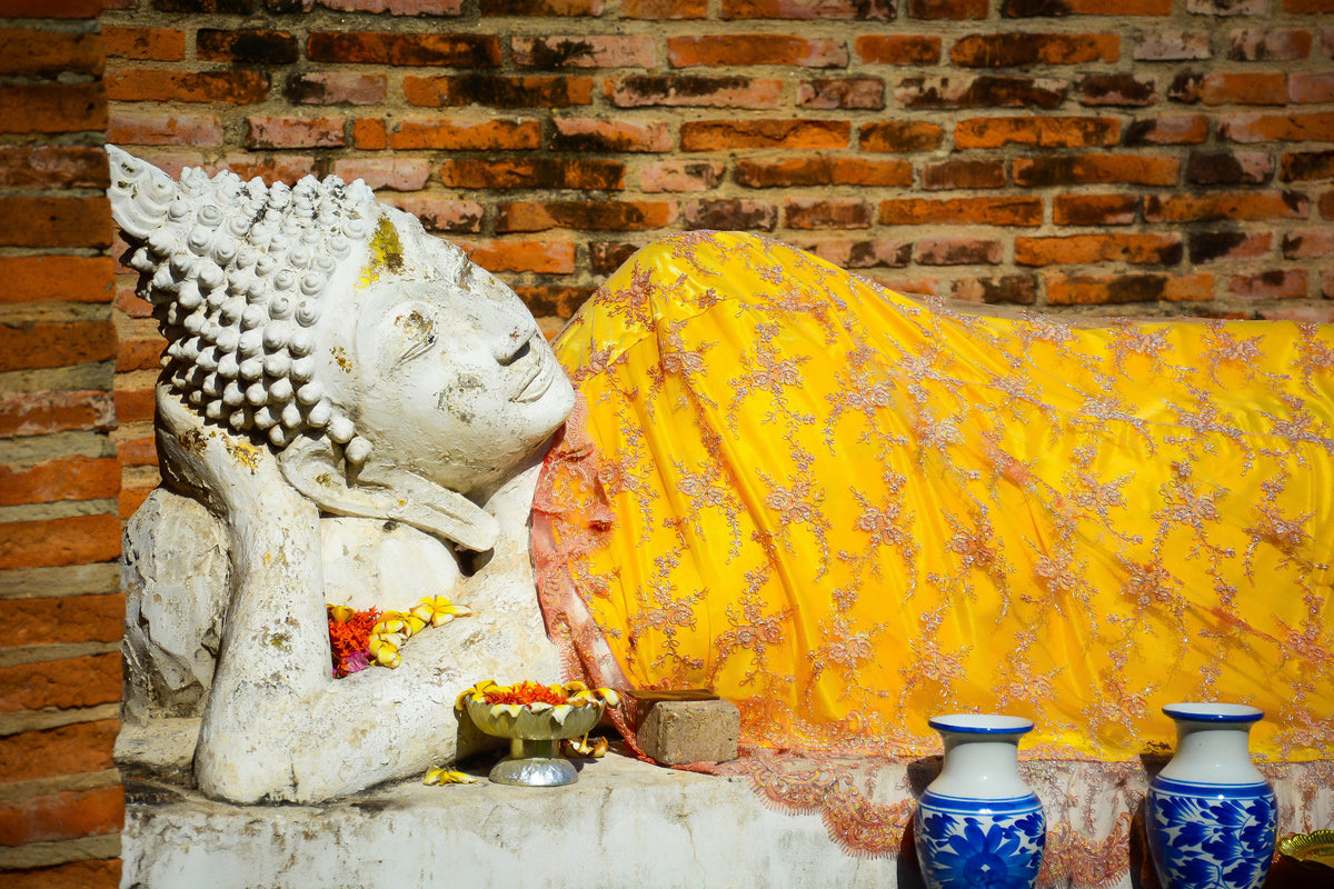 3-piece-canvas-print-a-buddha-in-thailand