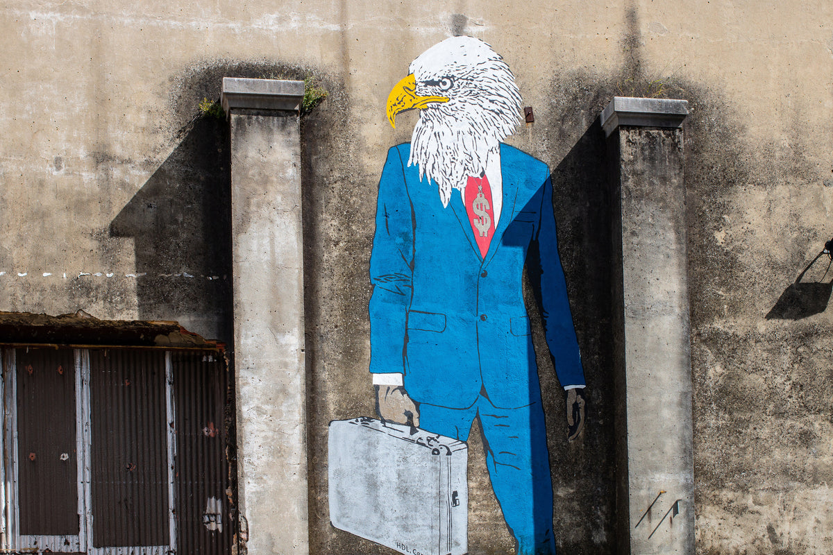 aluminium-print-graffiti-at-a-factory