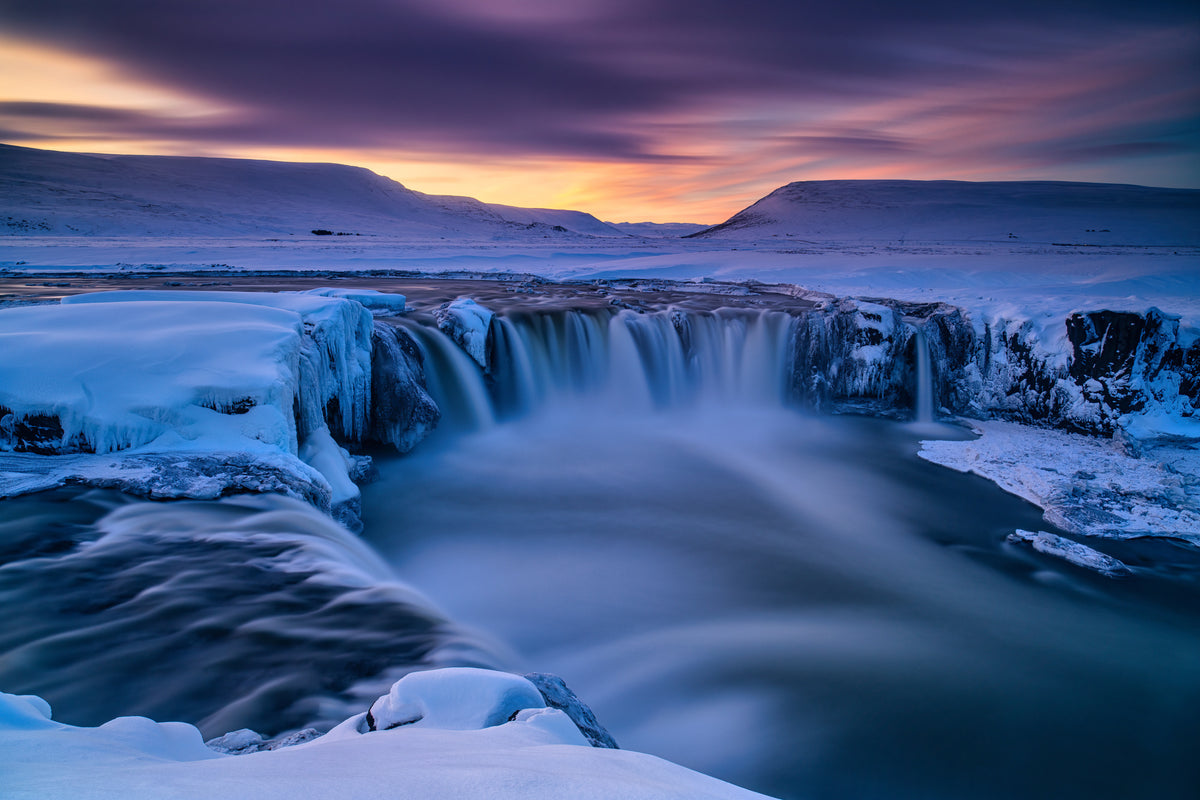 framedposter-print-wintry-waterfall-x