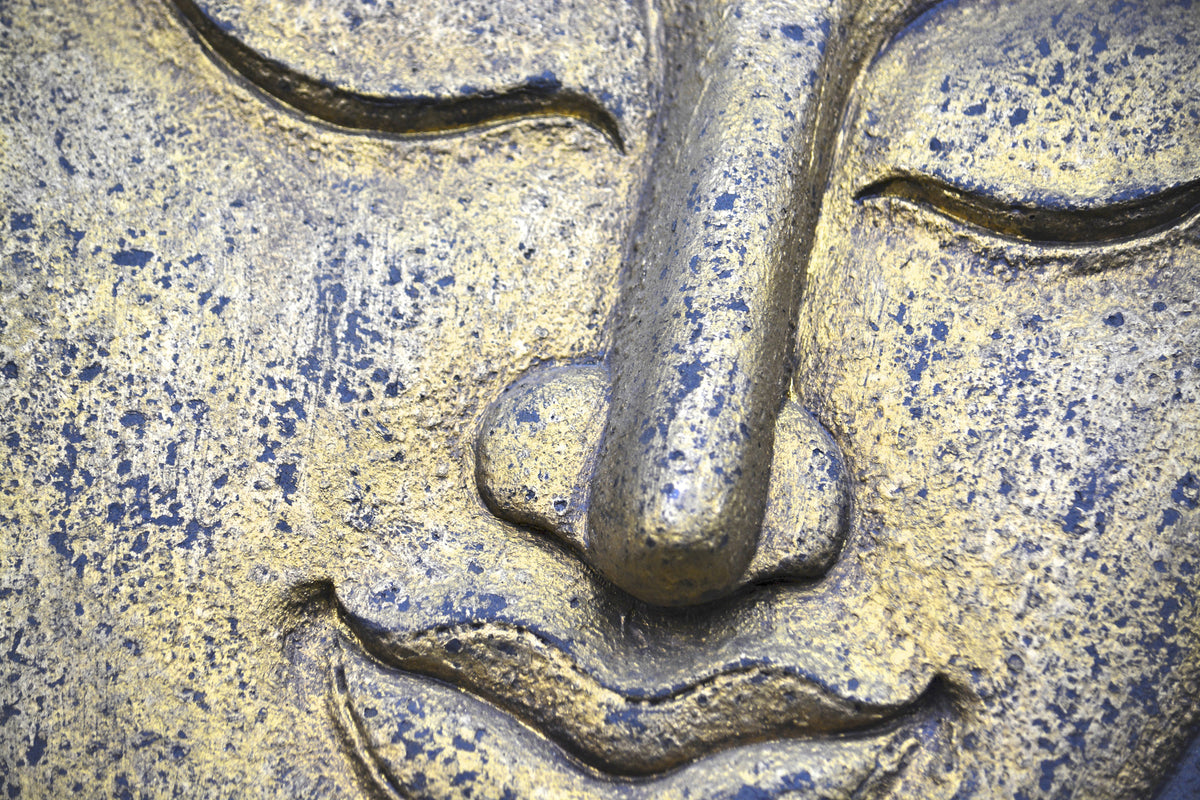 canvas-print-head-of-a-buddha-in-xxl
