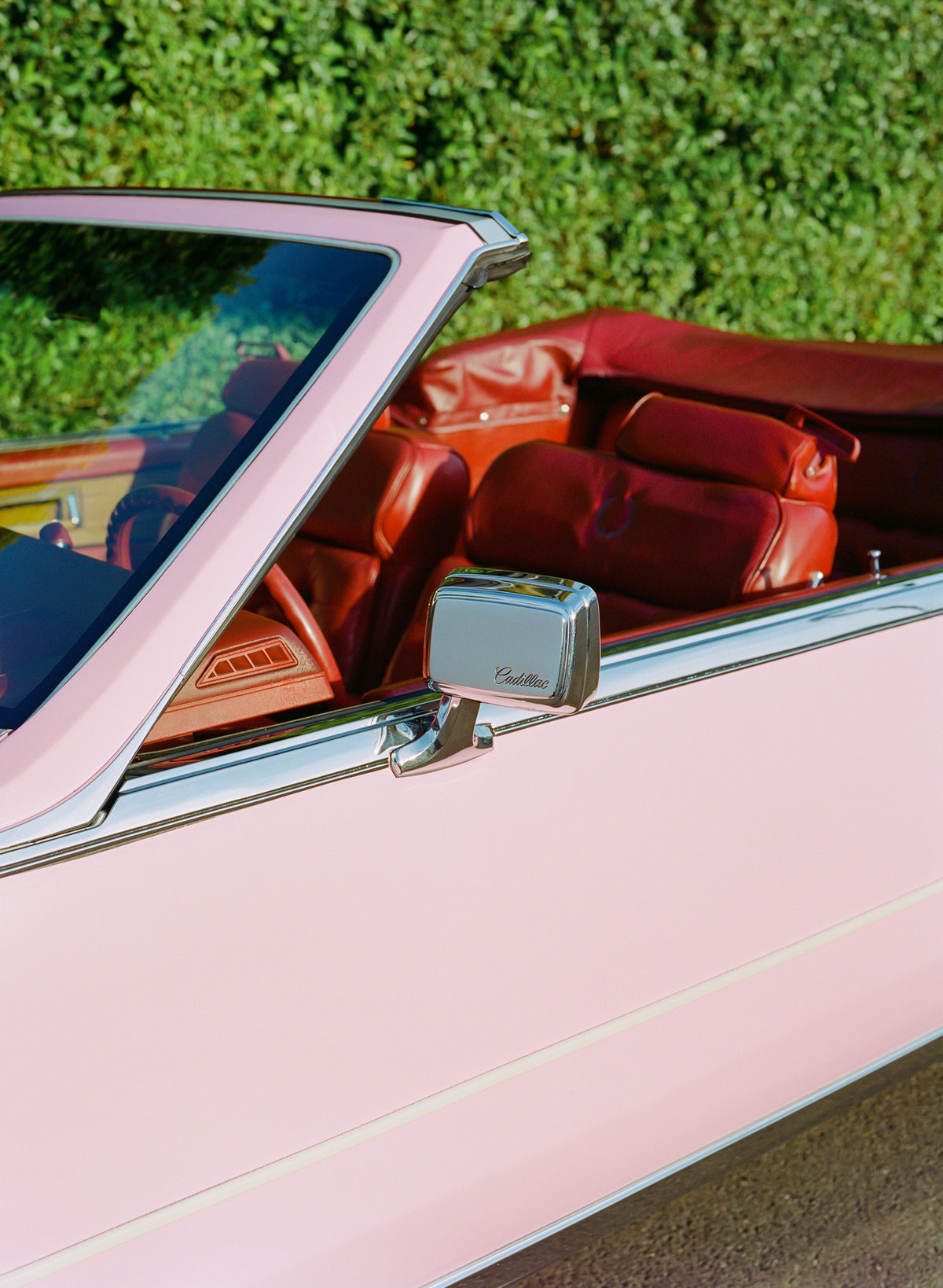 canvas-print-pink-cadillac